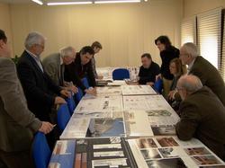 Reunión en febrero de 2008 para elegir el proyecto arquitectónico del Centro Humanístico